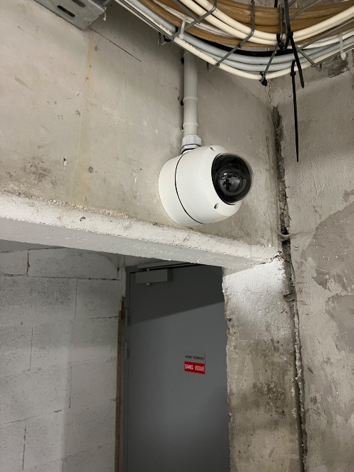 Caméra de surveillance dans un parking
